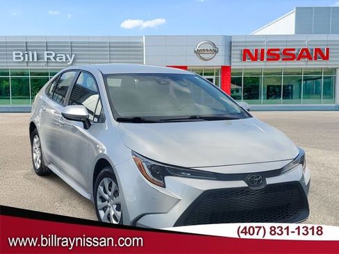 Used 2022 Toyota Corolla LE image 1