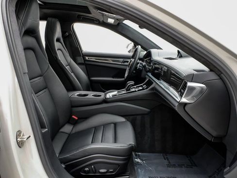 Used 2023 Porsche Panamera Turbo S image 30