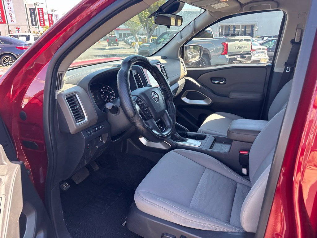 Used 2023 Nissan Frontier SV w/ SV Convenience Package RWD image 13