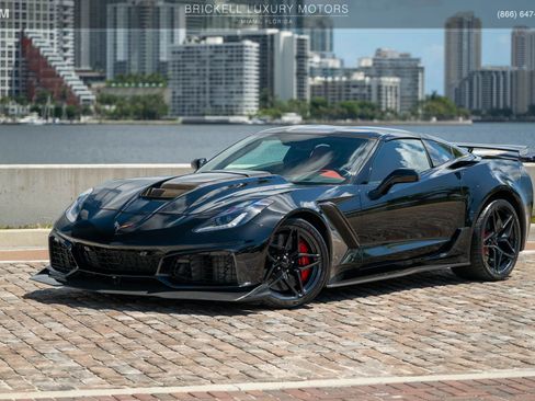 Used 2019 Chevrolet Corvette ZR1 RWD image 11