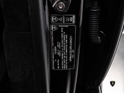 Used 2024 Lamborghini Urus Performante image 52