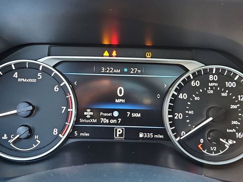 Used 2025 Nissan Sentra SR w/ SR Premium Package image 21