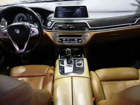 Used 2016 BMW 750i xDrive 750i xDrive image 46