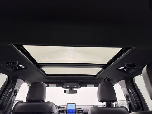 Used 2021 Ford Explorer ST w/ Equipment Group 401A image 9