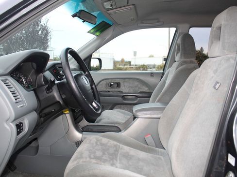 Used 2004 Honda Pilot EX image 10