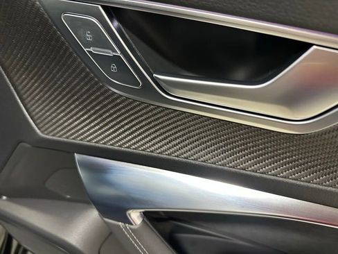 Used 2022 Audi RS 6 4.2 image 45