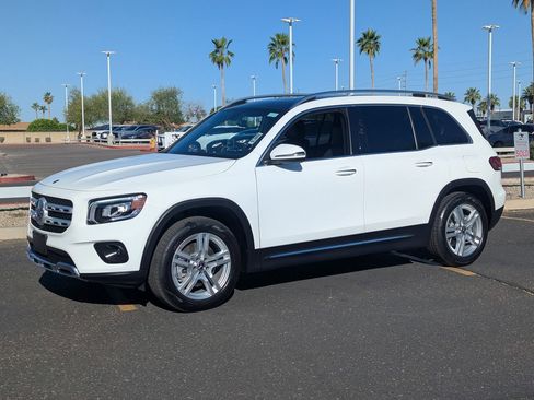 Used 2021 Mercedes-Benz GLB 250 4MATIC image 2