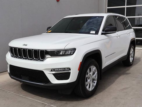 Used 2023 Jeep Grand Cherokee Limited w/ Trailer Tow Prep Group (B) AWD/4WD image 1