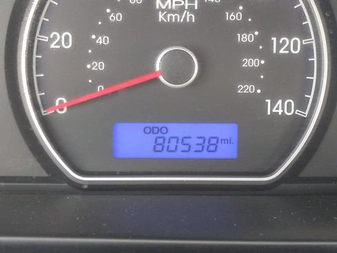 Used 2010 Hyundai Elantra FWD image 31