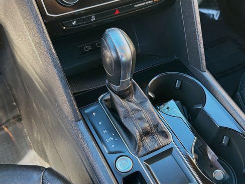 Used 2019 Volkswagen Atlas SEL image 16