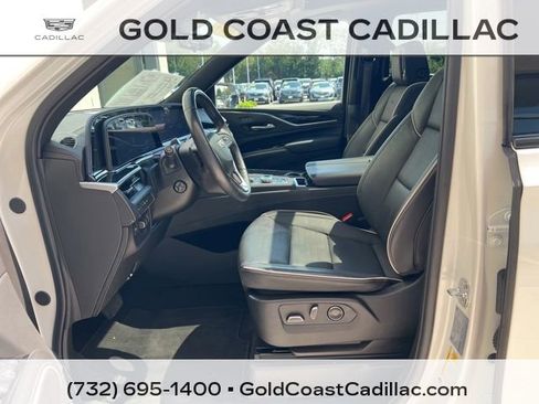 Certified 2024 Cadillac Escalade Sport w/ LPO, ONYX Package AWD/4WD image 19