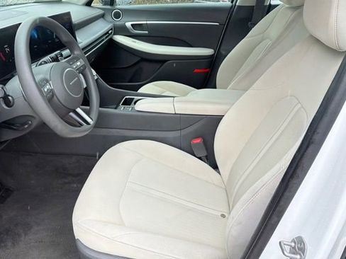 Used 2024 Hyundai Sonata SEL FWD image 9