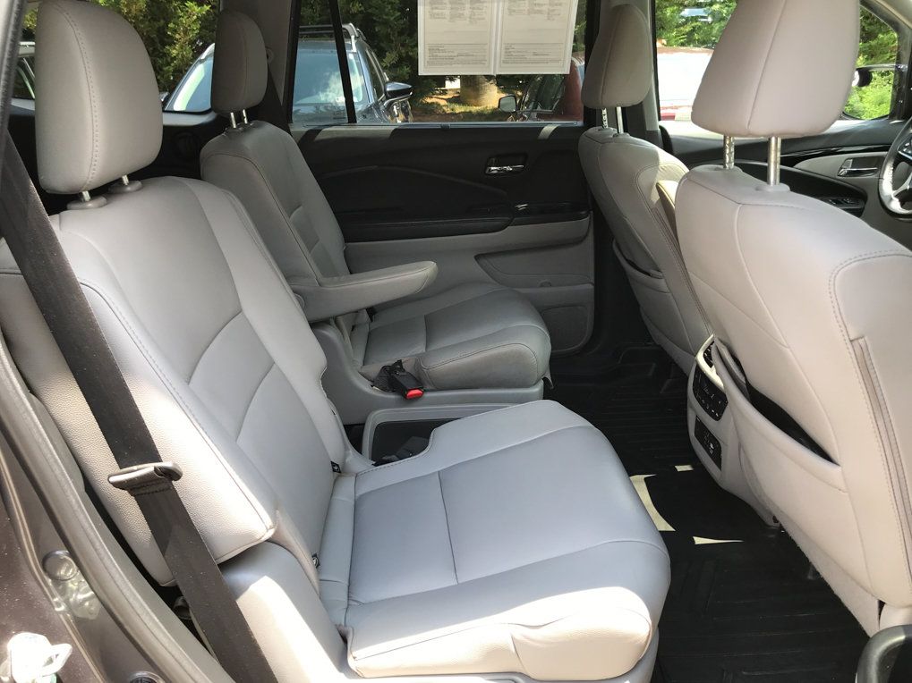 Used 2021 Honda Pilot Touring image 30