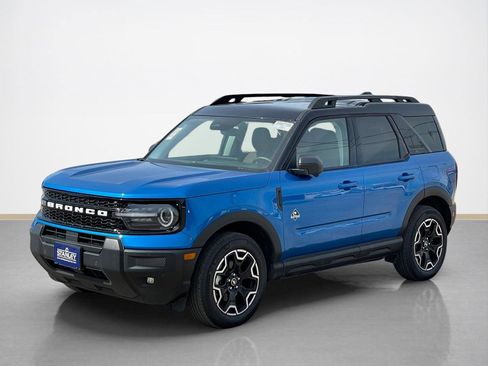 Used 2025 Ford Bronco Sport Outer Banks w/ Outer Banks Tech Package+ image 3