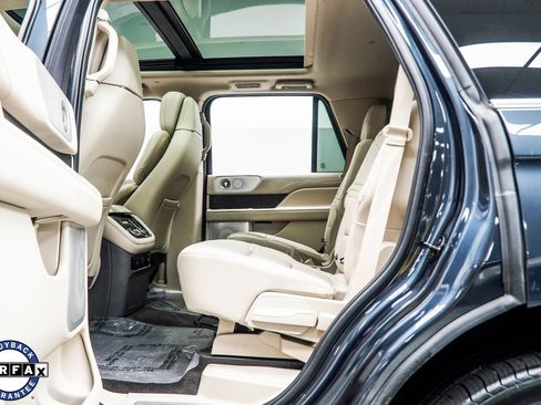 Used 2021 Lincoln Navigator Reserve w/ Luxury Package image 36