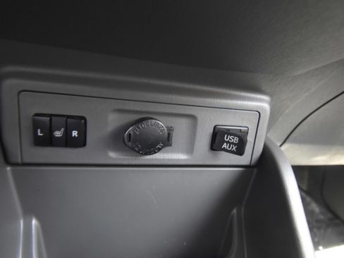 Used 2013 Toyota Prius V Five FWD image 17