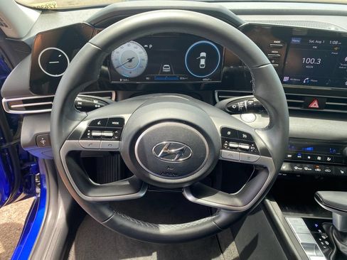 Certified 2022 Hyundai Elantra SEL w/ Convenience Package FWD image 14