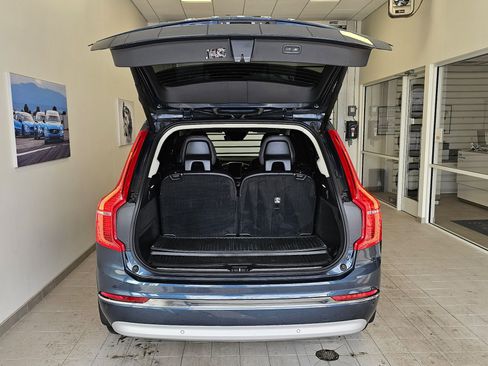 Certified 2022 Volvo XC90 T8 Inscription Expression w/ Advanced Package image 9