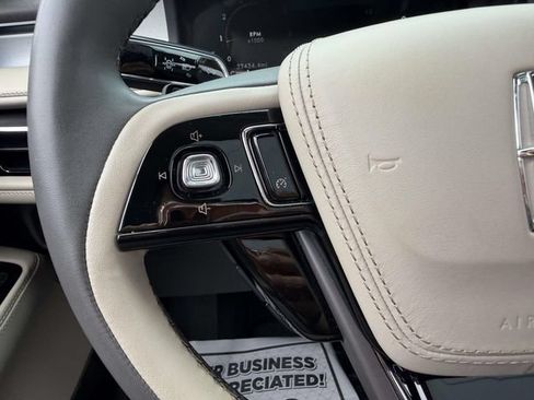 Certified 2023 Lincoln Aviator AWD w/ Premium Package image 29