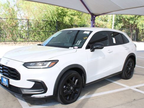 Used 2023 Honda HR-V Sport image 1