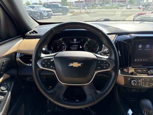 Used 2023 Chevrolet Traverse Premier AWD/4WD image 16