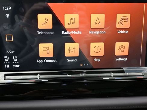 Used 2024 Volkswagen Atlas Peak Edition SE image 17