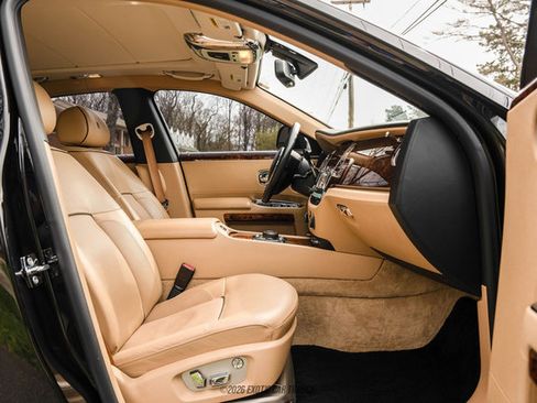 Used 2014 Rolls-Royce Ghost image 67