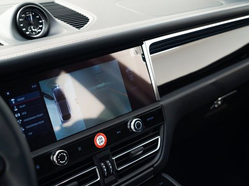 Certified 2026 Porsche Macan S AWD/4WD image 27