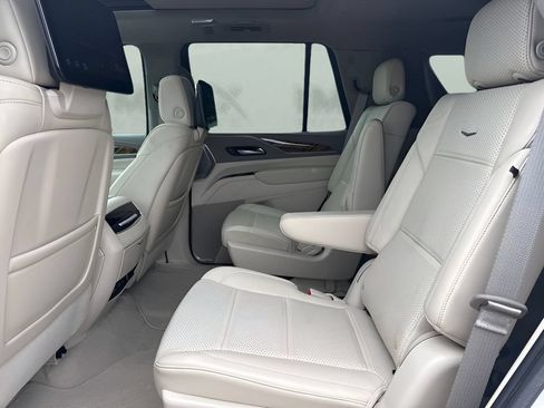 Used 2023 Cadillac Escalade Sport Platinum AWD/4WD image 13