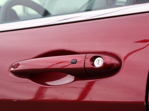 Used 2019 Jeep Cherokee Limited w/ Luxury Group image 23