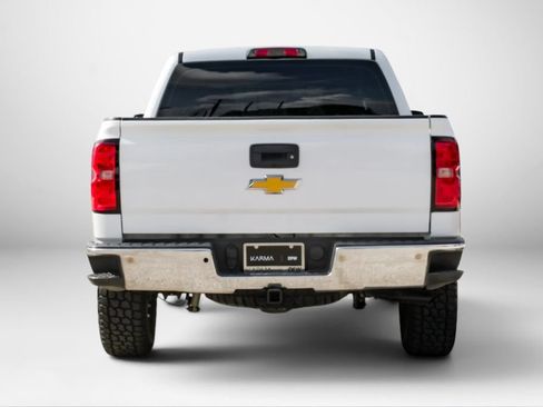 Used 2018 Chevrolet Silverado 1500 W/T w/ Trailering Package AWD/4WD image 7