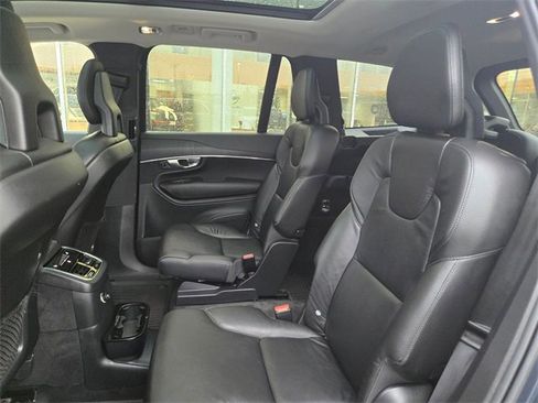 Used 2020 Volvo XC90 T8 Momentum w/ Protection Package image 18