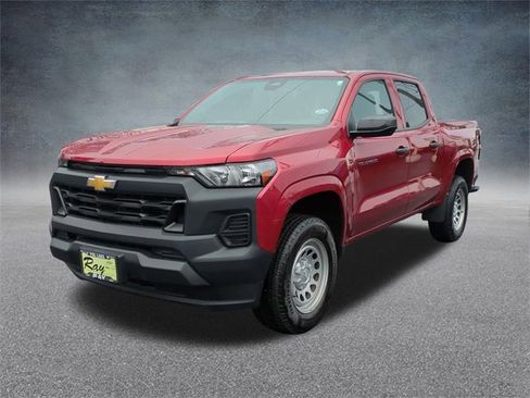 Certified 2024 Chevrolet Colorado W/T image 5