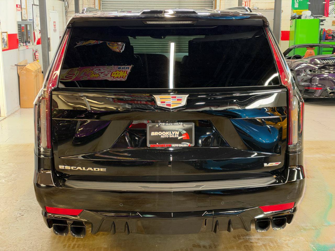 Used 2023 Cadillac Escalade V AWD/4WD image 9
