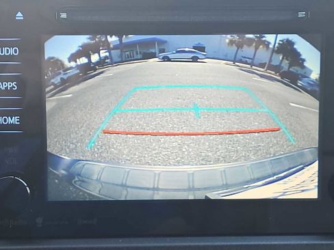 Used 2017 Toyota Sienna LE image 23