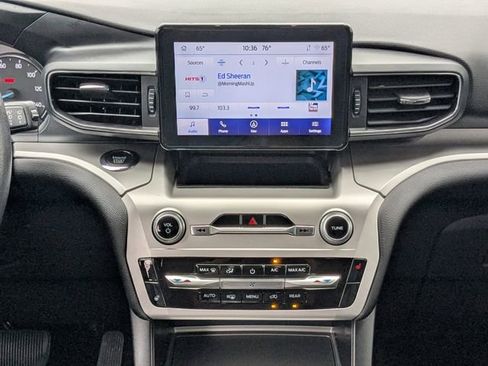 Used 2022 Ford Explorer XLT w/ Equipment Group 202A image 23