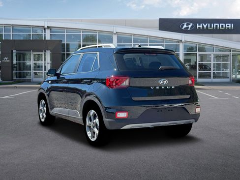 New 2026 Hyundai Venue SEL FWD image 5