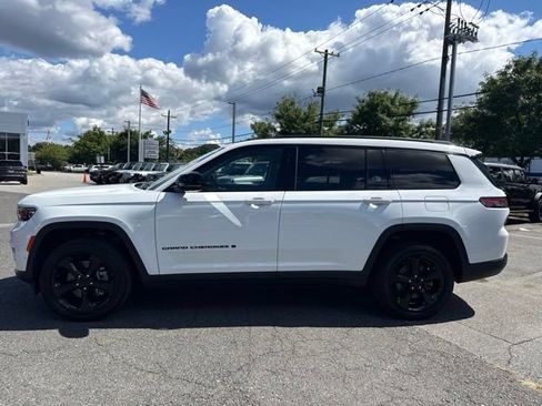 Used 2023 Jeep Grand Cherokee L Limited w/ Luxury Tech Group II AWD/4WD image 23