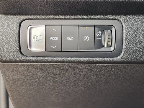 Used 2024 Chevrolet Traverse Z71 w/ LPO, Floor Liner Package AWD/4WD image 21