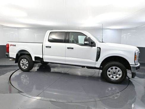 Used 2024 Ford F350 XLT w/ FX4 Off-Road Package image 4