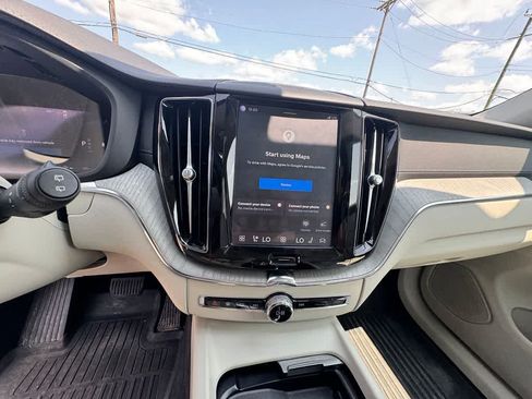 Used 2023 Volvo XC60 B5 Ultimate AWD/4WD image 22