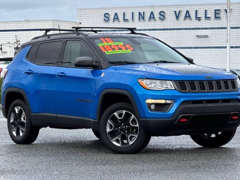 Used 2018 Jeep Compass Trailhawk w/ Leather Interior Group AWD/4WD image 2