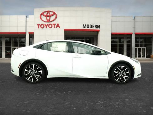 New 2026 Toyota Prius Plug-In Hybrid image 16