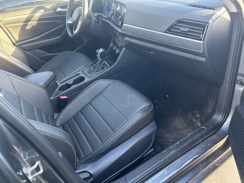 Used 2024 Volkswagen Jetta SE image 12