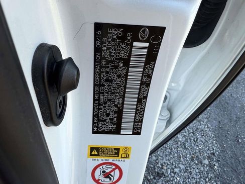 Used 2017 Lexus ES 350 image 32