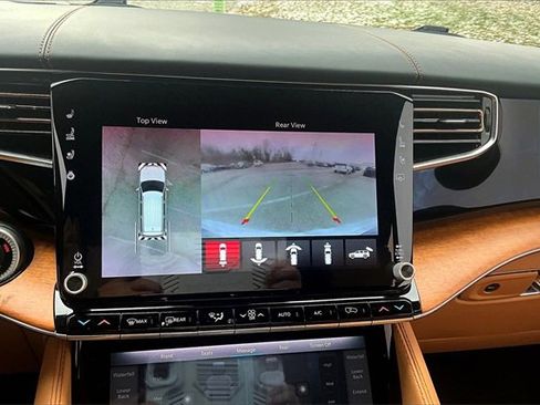 Used 2023 Jeep Grand Wagoneer Series III w/ Rear Seat Video Group 1 image 21