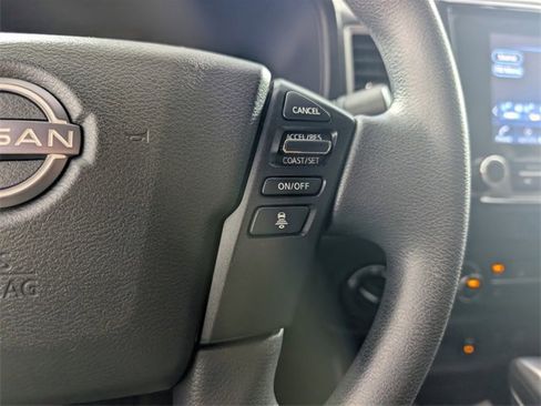 Used 2022 Nissan Frontier SV w/ Technology Package image 25