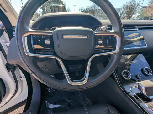 Used 2022 Land Rover Range Rover Velar S image 22