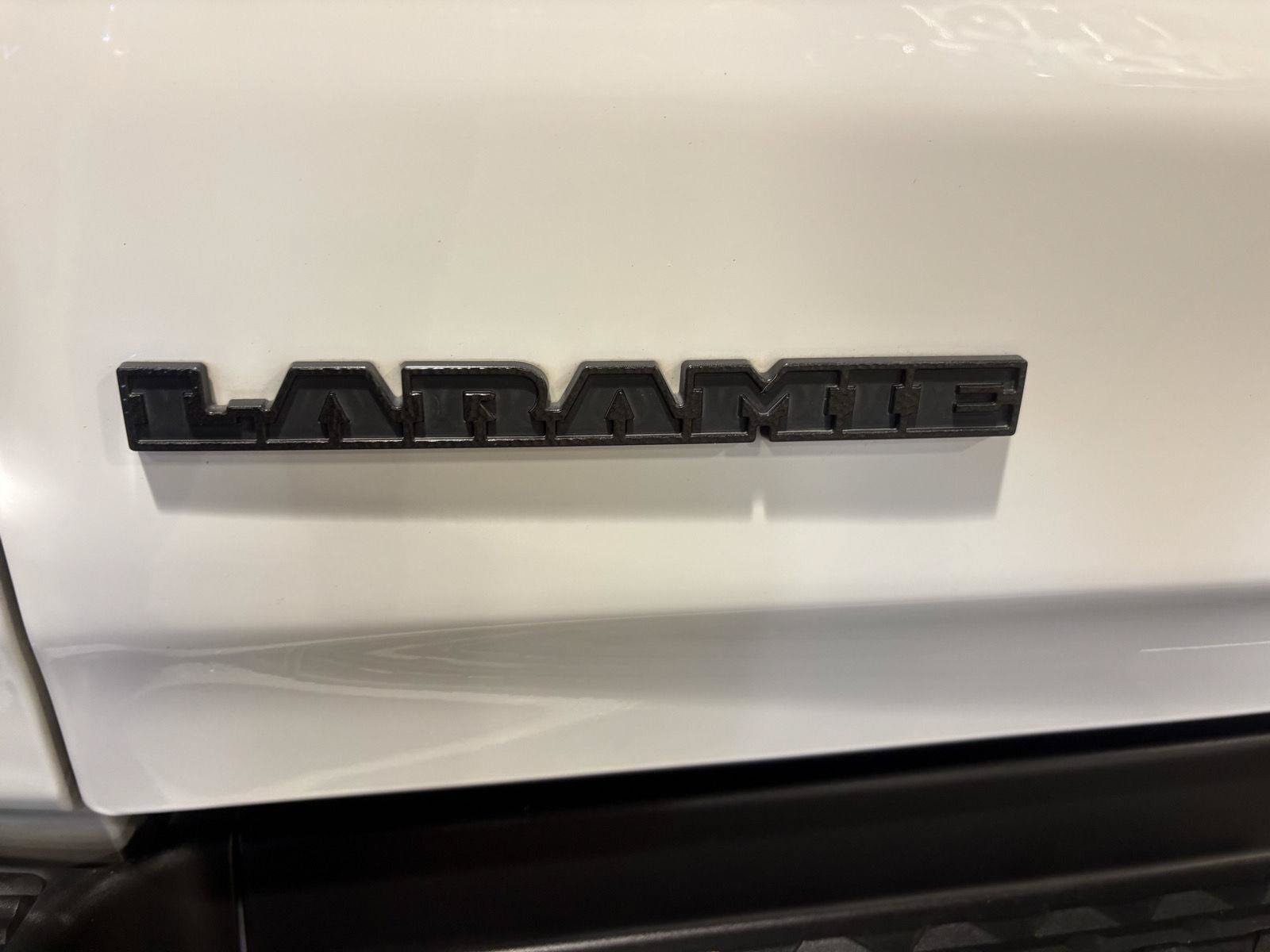 Used 2024 RAM 1500 Laramie AWD/4WD image 12