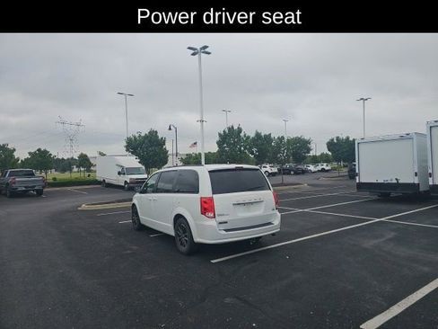 Used 2018 Dodge Grand Caravan GT FWD image 9